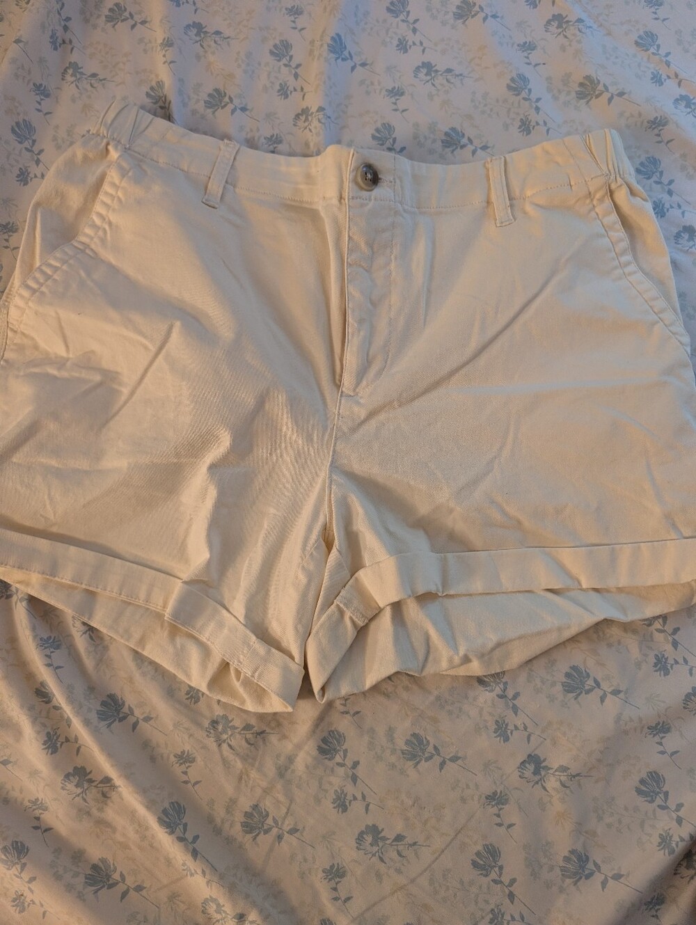 Classic Cream Women's Casual Shorts